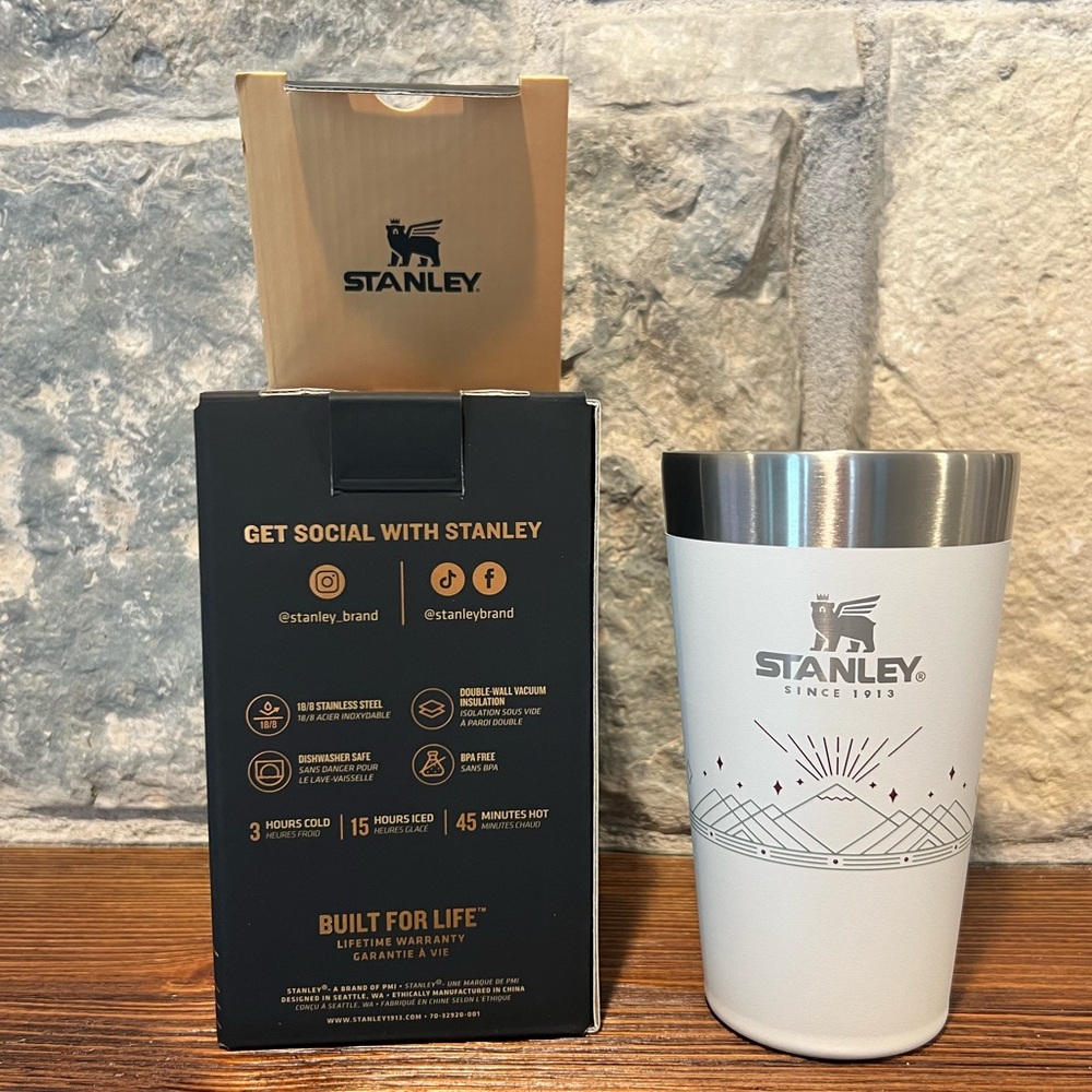 ❄️Pale Stone Winterscape❄️ Sold Out- The Stacking Beer Pint- 16oz NIB - Picture 5 of 6